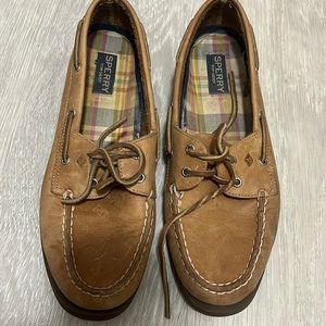 Sperry boat shoes